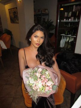 ASIAN GIRLFRIEND