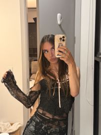 Mia Doll