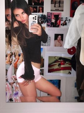 Mia Doll