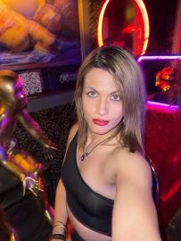 Daphne Noir