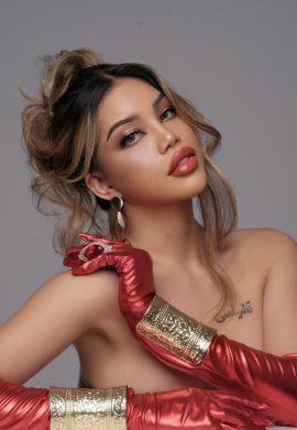 Sex symbol goddess 