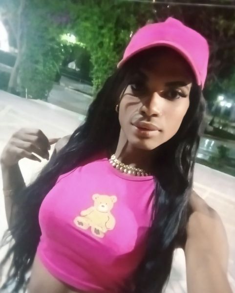 Soy una chica trans 👌🏽 q tengo 24 disponible 24/7 soy bien dotada soy versátil dispuestas. Cumplir todas tus fantasías soy rica y muy sexi
