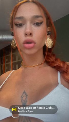 Livia Sampaio