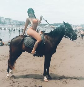 Leonela Souza 