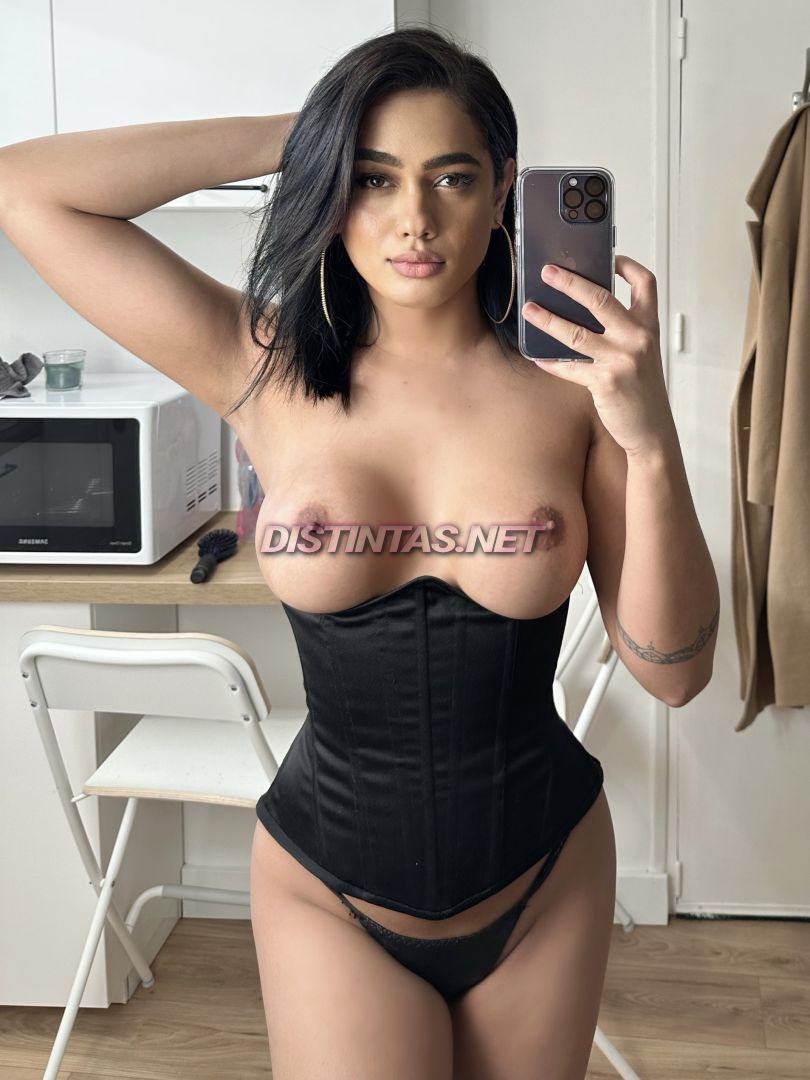 Samantta Melo 