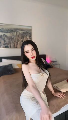 Yuna ladyboy 