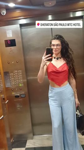 Bruna Colombo 