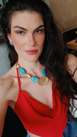 Bruna Colombo 
