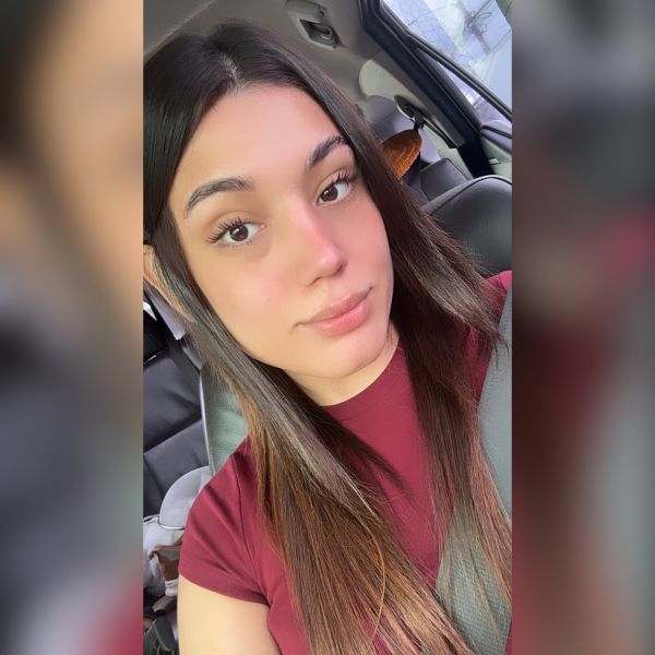Holi me llamo Ari soy una chica trans salvadoreña exclusiva soy alta, fina, amable, cariñosa y tierna, tengo senos naturas, cabello negro natural, si eres un hombre solvente que busca compañía de una chica trans linda y pasar una linda experiencia soy la indicada. Tengo 23 años de edad. Para más detalles escríbeme . 

Hello, my name is Ari. I am a Salvadoran trans woman who works exclusively as an escort. I am tall, slender, friendly, affectionate and sweet. I have natural breasts and natural black hair. If you are a man in a stable financial position looking for the company of a beautiful trans woman and a wonderful experience, I am the ideal person for you. I am 23 years old. For further details, please send me a message.