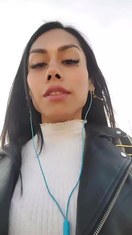Isabela f