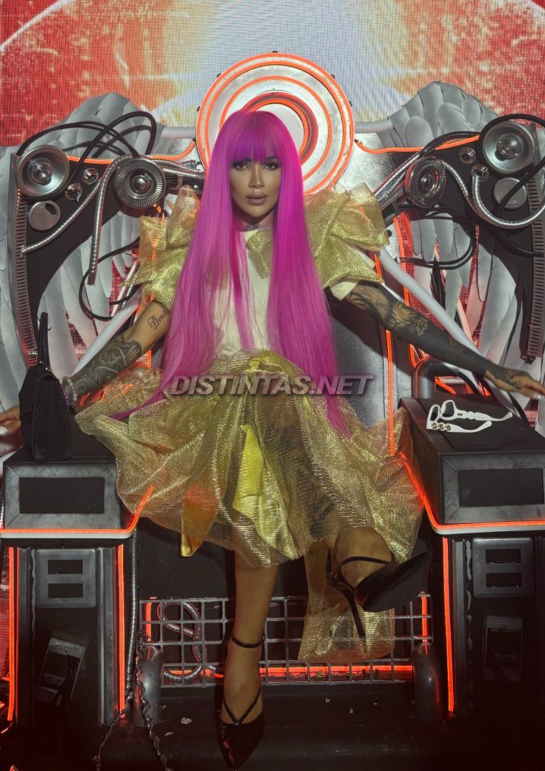 Venus Confident