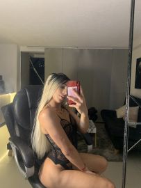Mia