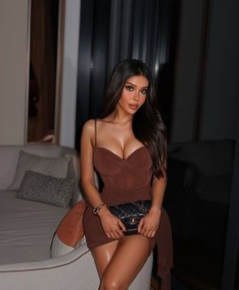  Nadia