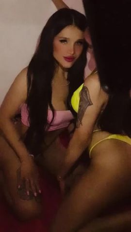 Nicole y Victoria