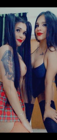 Nicole y Victoria