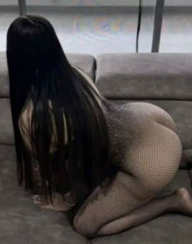 Camila_Versace