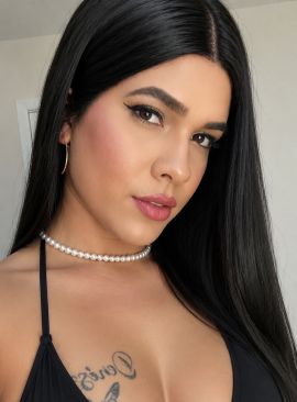 Camila_Versace