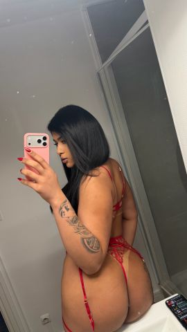 Izabelle Santos
