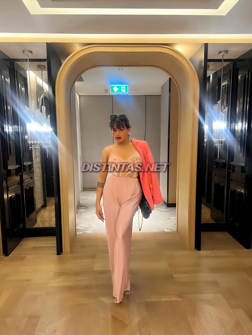 Domina Rhiana 