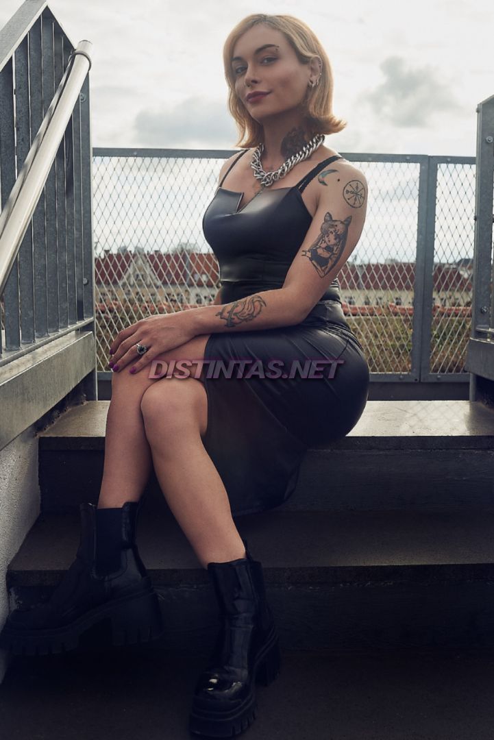 Elsa Von D