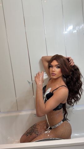 Isabella Hotuk