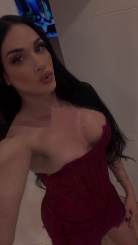 Vanessa Nakary
