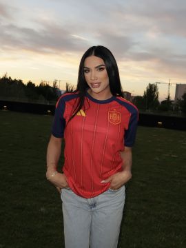 Vanessa Nakary