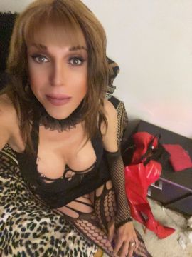 Suzy Santoro 