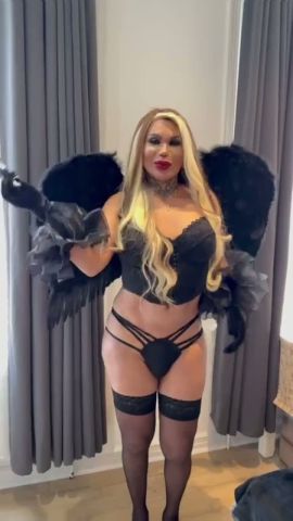 Carol Delavega