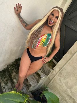 Carol Delavega