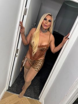 Carol Delavega