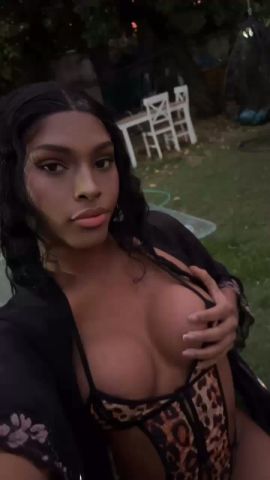 Morenita linda colombiana