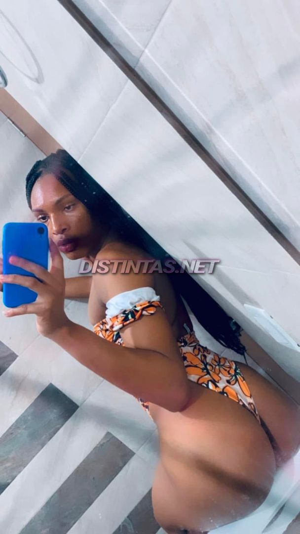 Morenita linda colombiana
