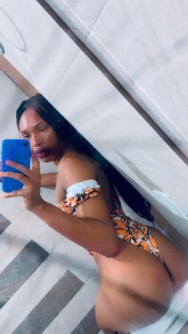 Morenita linda colombiana