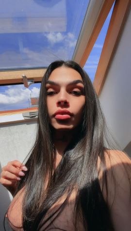 Doll Eyli