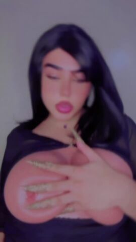 Kylie VIP