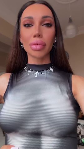 Angelina Jolie