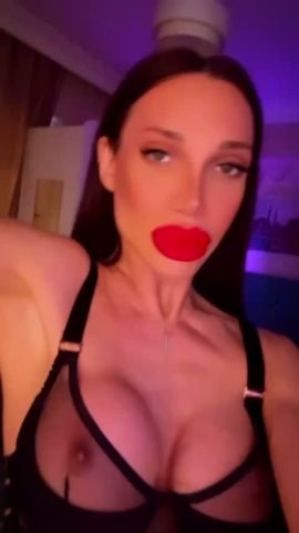 Angelina Jolie