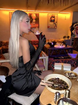 Mia K