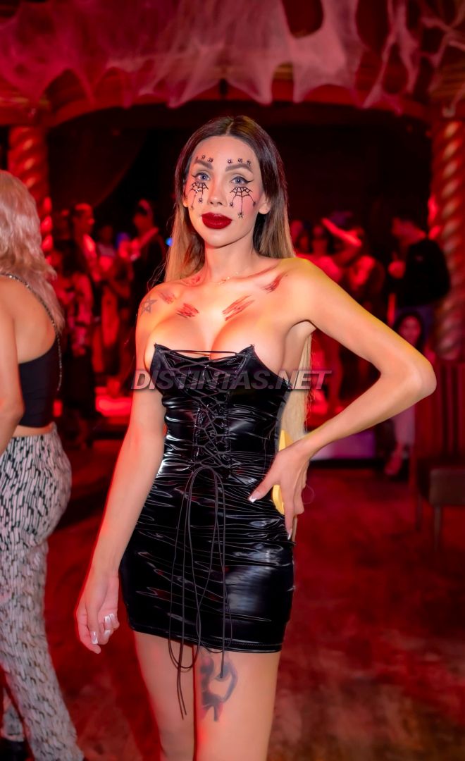 Mia K