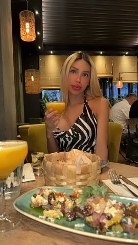 Mia K