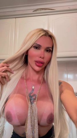 Nikole Jolie