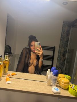 Karlita Belle