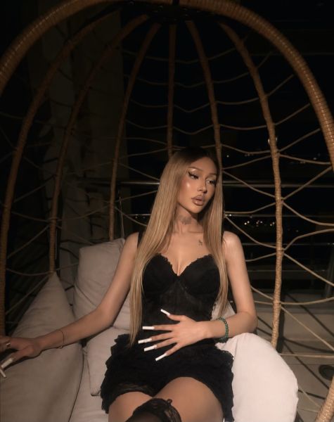 High Class Luxury Ts Escort in Albania ⭐️ 💋
I adore good vibes, laughter, and making genuine connections. With a mix of cute confidence and playful energy, I bring both warmth and excitement to every encounter. Whether you’re looking for lighthearted company, deep conversation, or just someone who makes you smile, I’m here to make your time unforgettable. Come to explore your fantasies with the baddest b in town 🔥❤️