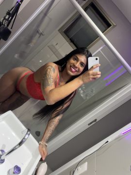 Kayla Oliveira
