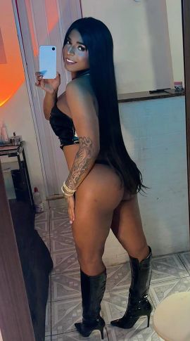 Kayla Oliveira