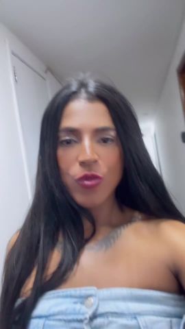 Kayla Oliveira