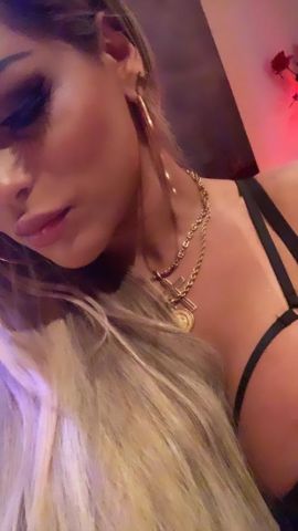 Samantha Barros