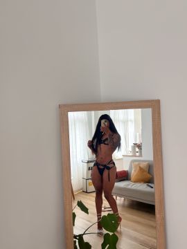 LARISSA Salles 