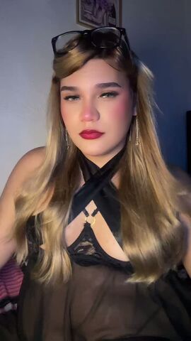 Golden Mistress Victoria